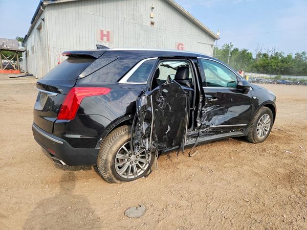 2018 CADILLAC XT5 Luxury