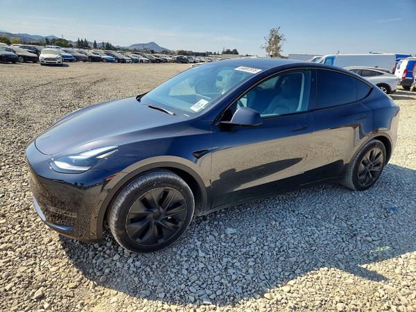 2025 TESLA MODEL Y