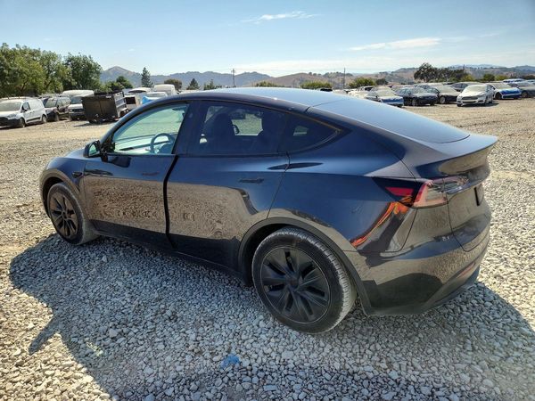2025 TESLA MODEL Y