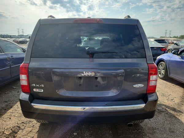 2016 JEEP PATRIOT Latitude