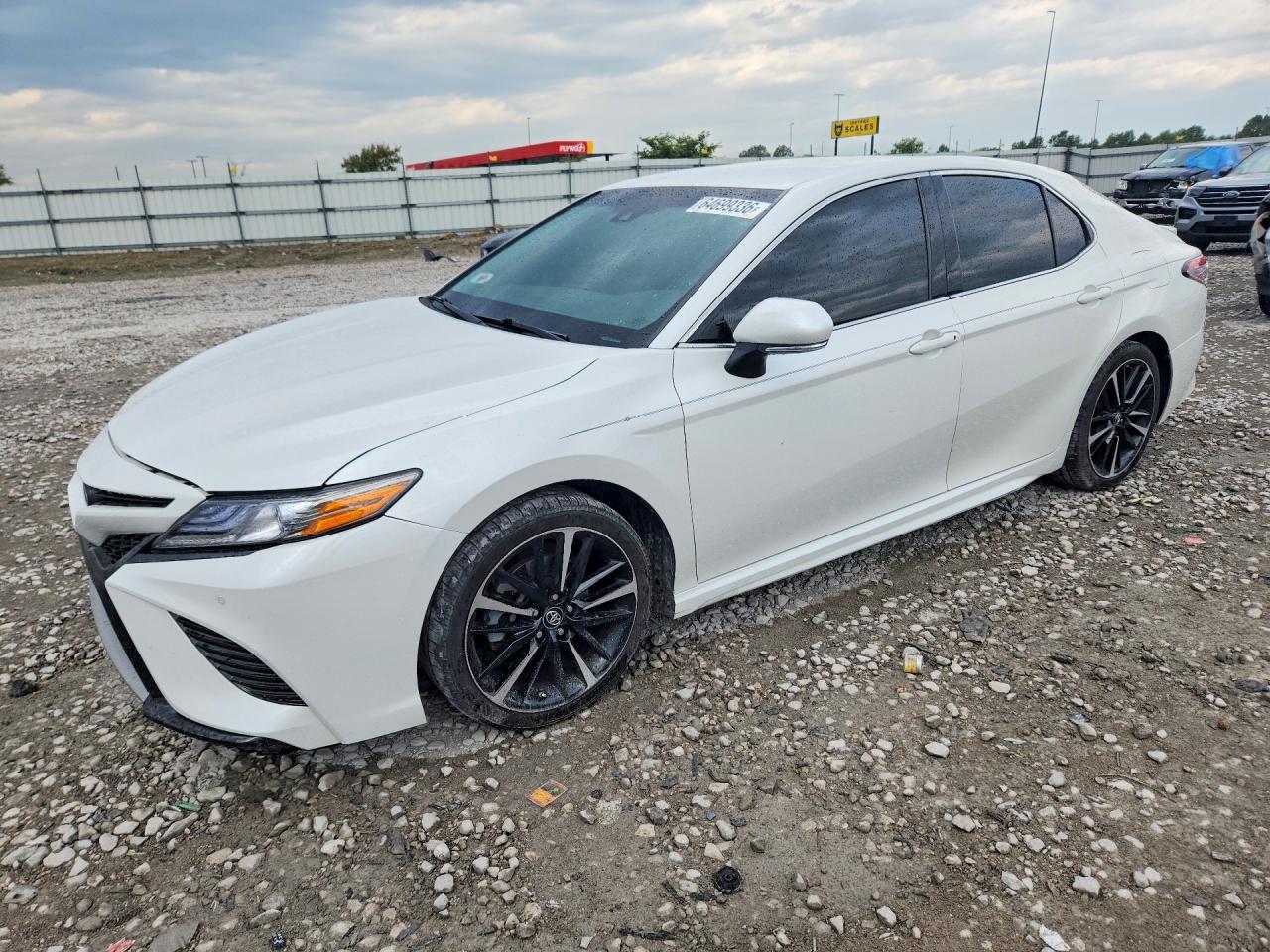 2018 TOYOTA CAMRY