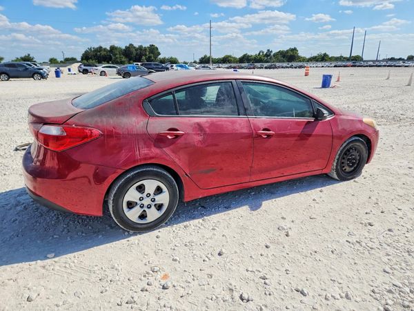 2016 KIA FORTE GL (Middle-Low Grade)