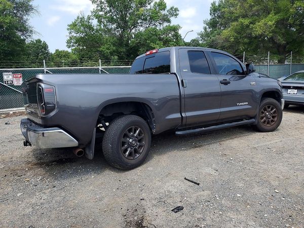 2015 TOYOTA TUNDRA SR5 Grade