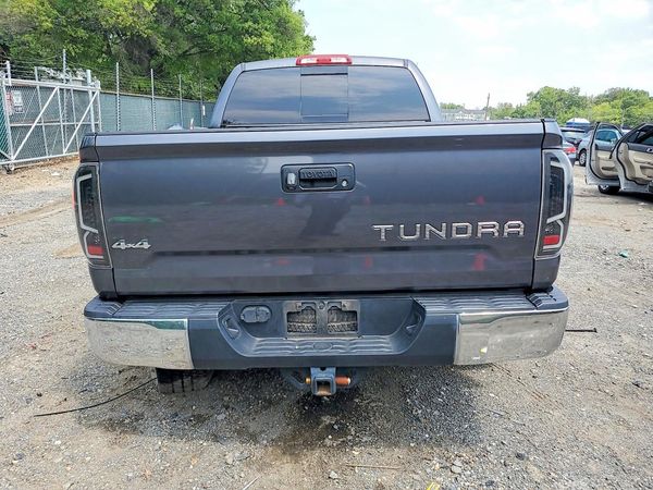 2015 TOYOTA TUNDRA SR5 Grade
