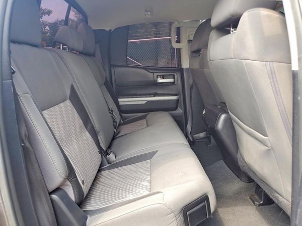 2015 TOYOTA TUNDRA SR5 Grade