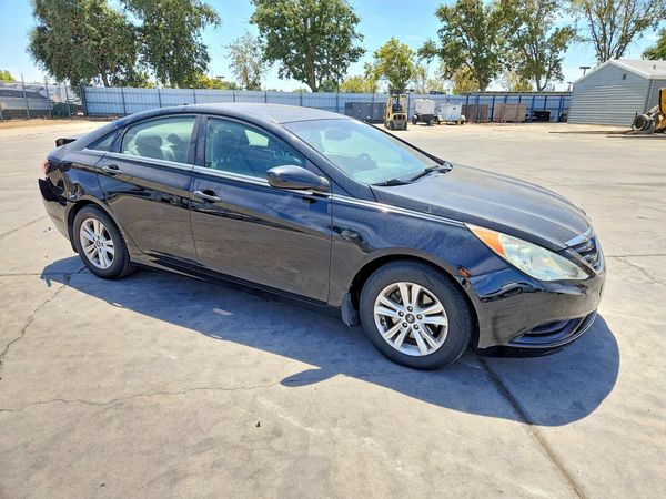 2012 HYUNDAI SONATA Middle-low level