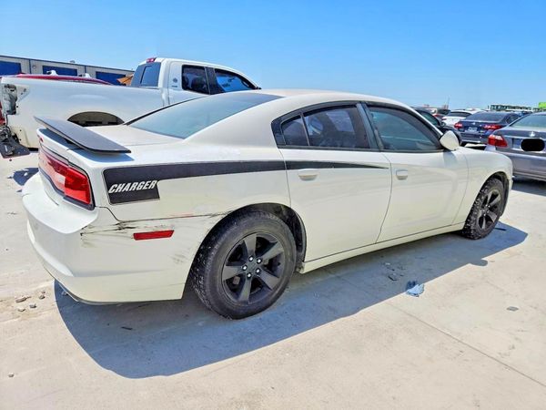 2014 DODGE CHARGER SE