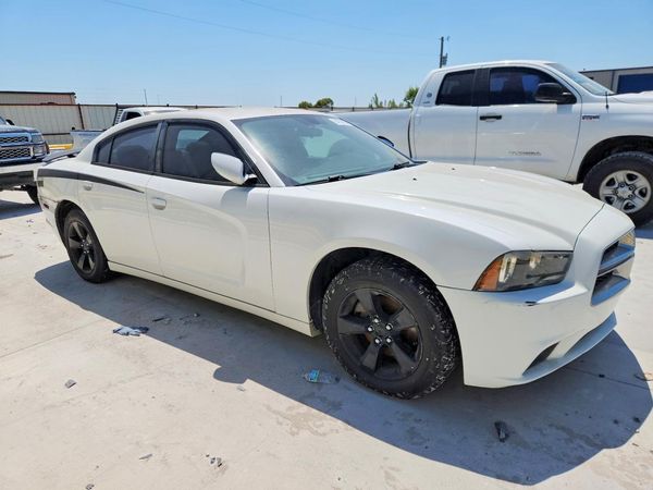 2014 DODGE CHARGER SE