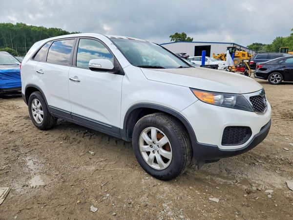 2013 KIA SORENTO Base / LX