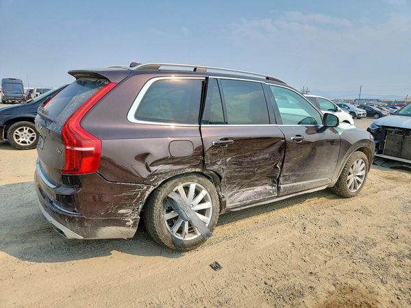 2018 VOLVO XC90