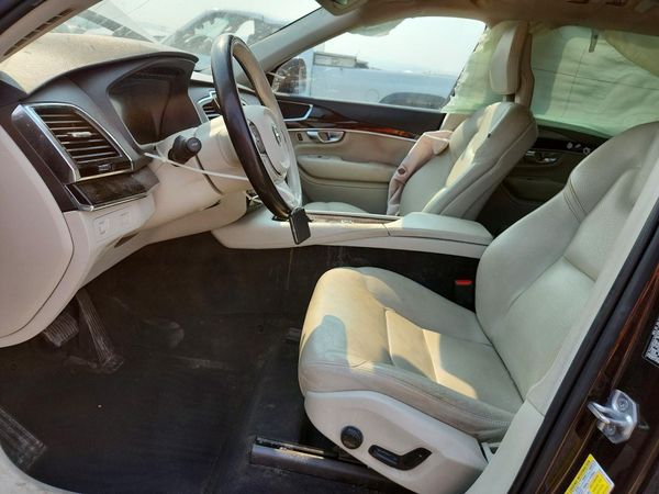 2018 VOLVO XC90