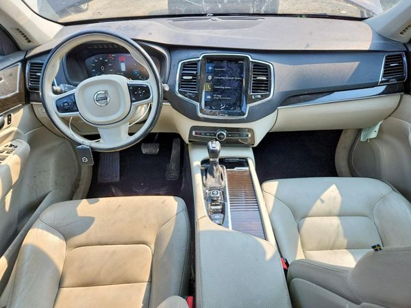 2018 VOLVO XC90