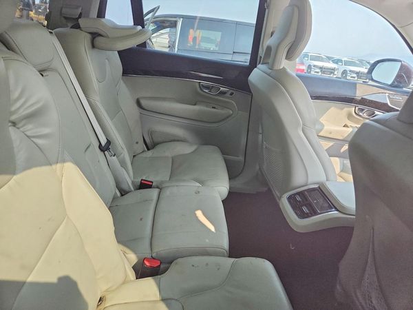 2018 VOLVO XC90