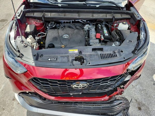2021 TOYOTA HIGHLANDER XSE