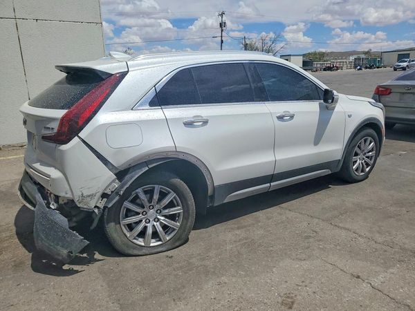 2022 CADILLAC XT4 Premium Luxury