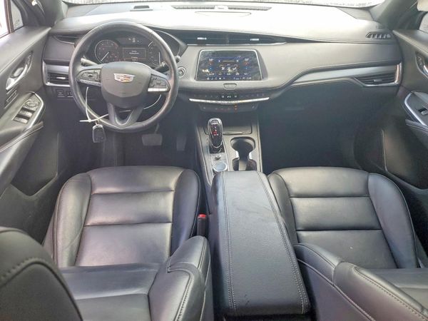 2022 CADILLAC XT4 Premium Luxury