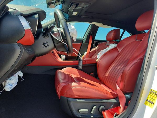 2023 GENESIS G70