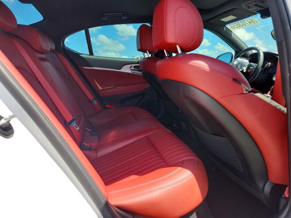 2023 GENESIS G70
