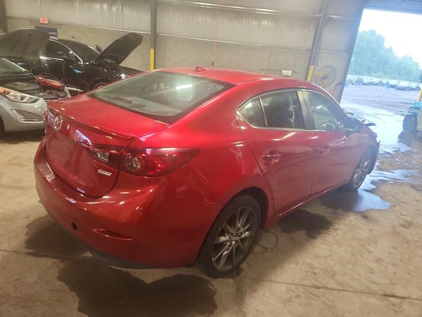 2018 MAZDA 3