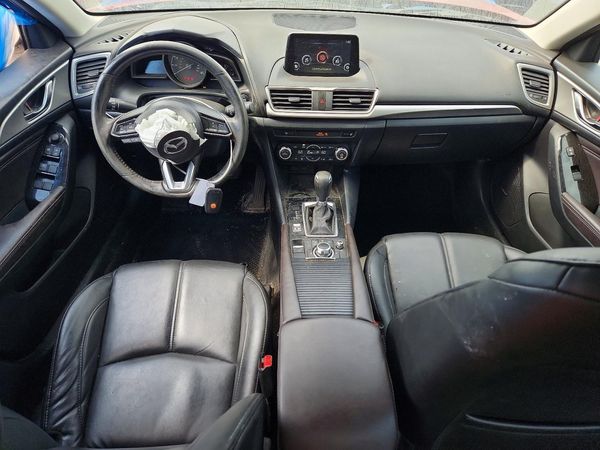 2018 MAZDA 3