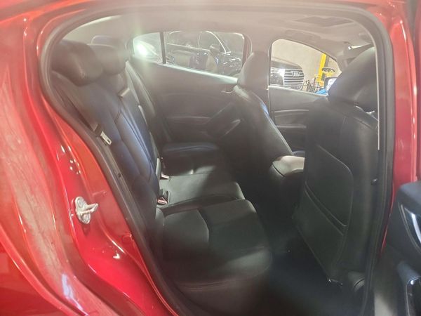 2018 MAZDA 3