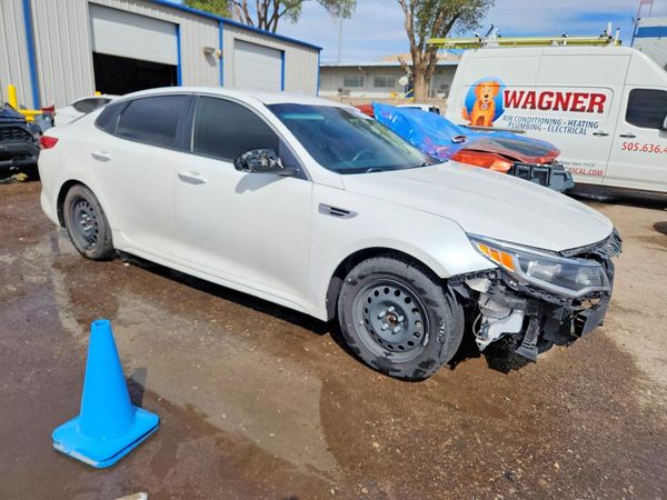 2016 KIA OPTIMA LX — Passenger 3/4