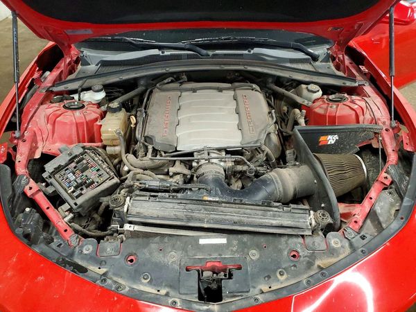 2020 CHEVROLET CAMARO 2SS — Engine bay