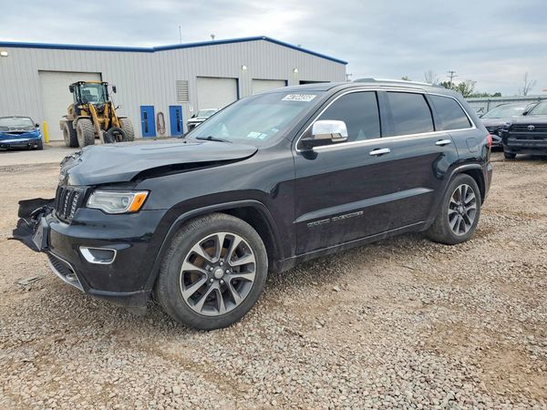 2017 JEEP GRAND CHEROKEE Overland — Front 3/4