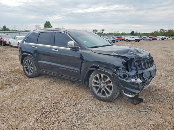 2017 JEEP GRAND CHEROKEE Overland — Passenger 3/4