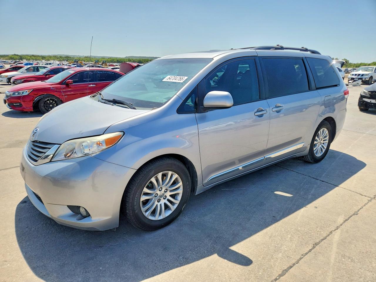 2013 TOYOTA SIENNA