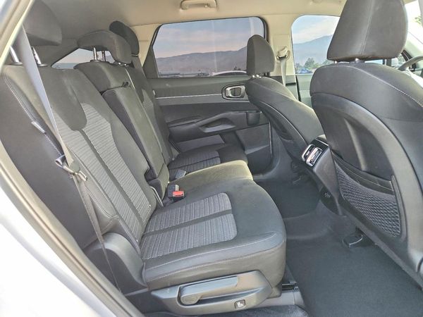 2025 KIA SORENTO LX