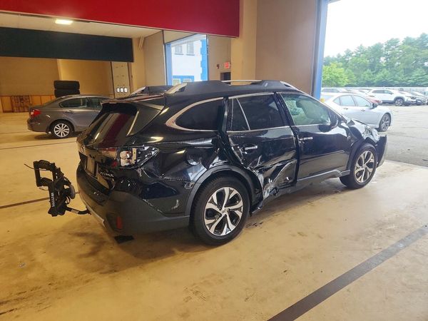 2022 SUBARU OUTBACK