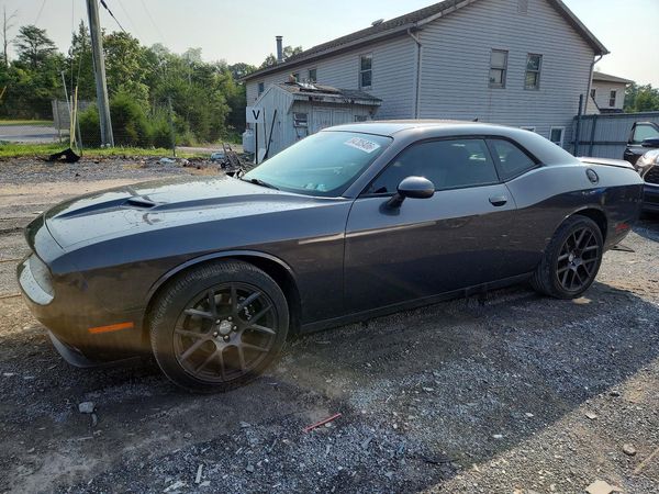 2016 DODGE CHALLENGER SXT Plus
