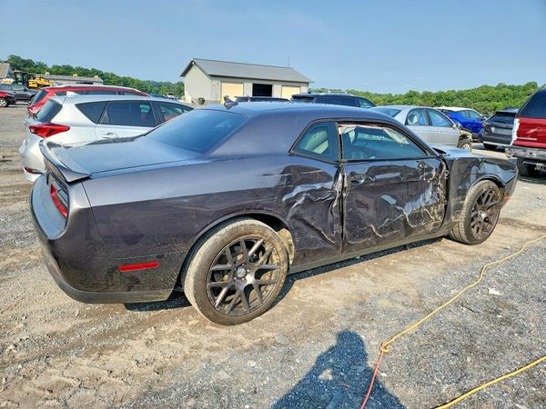 2016 DODGE CHALLENGER SXT Plus