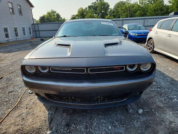 2016 DODGE CHALLENGER SXT Plus