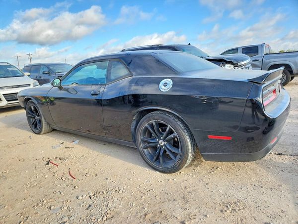 2017 DODGE CHALLENGER SXT
