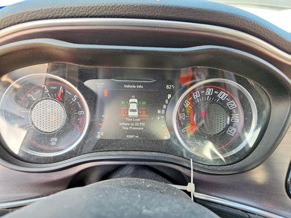 2017 DODGE CHALLENGER SXT