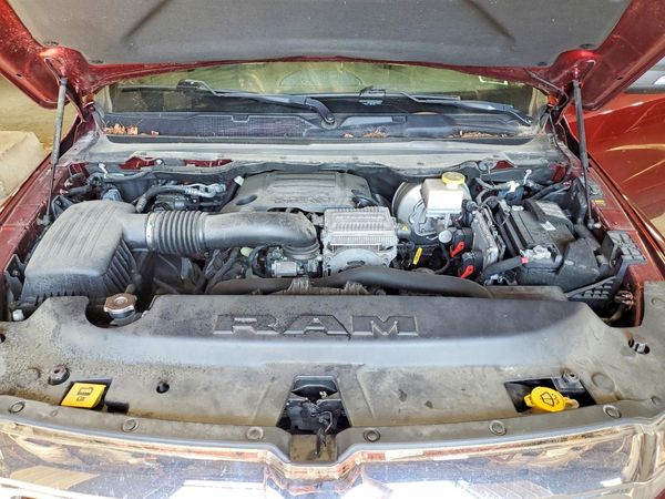 2022 RAM 1500 Big Horn, Lone Star — Engine bay