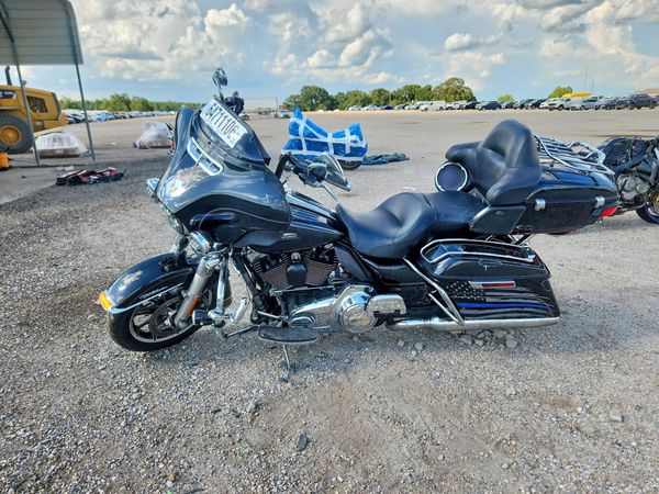 2014 HARLEY-DAVIDSON FLHTCU