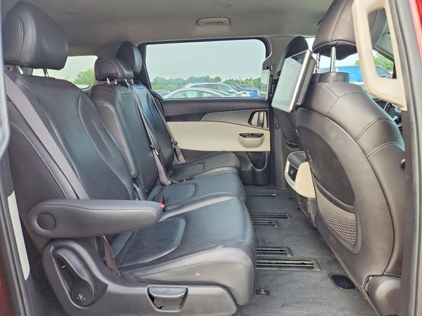 2022 KIA CARNIVAL