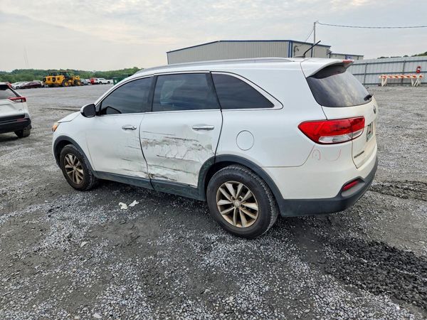 2017 KIA SORENTO L, LX