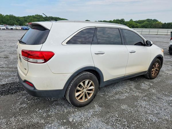 2017 KIA SORENTO L, LX