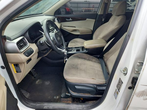 2017 KIA SORENTO L, LX