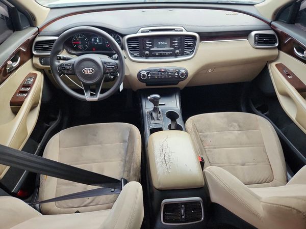 2017 KIA SORENTO L, LX