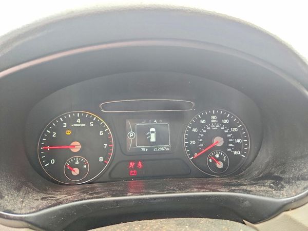 2017 KIA SORENTO L, LX