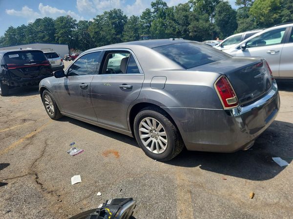 2012 CHRYSLER 300 Base/Limited
