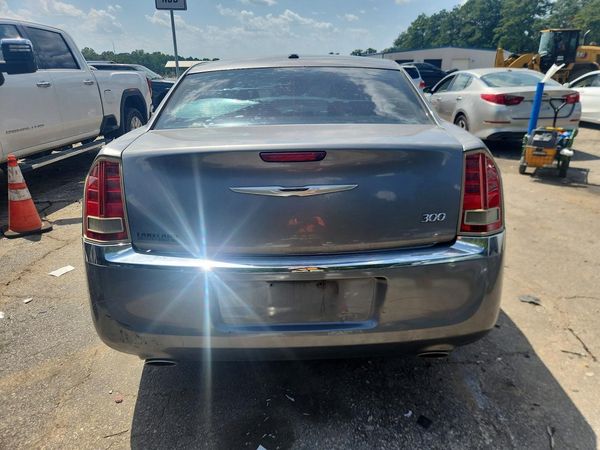 2012 CHRYSLER 300 Base/Limited