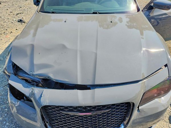 2019 CHRYSLER 300