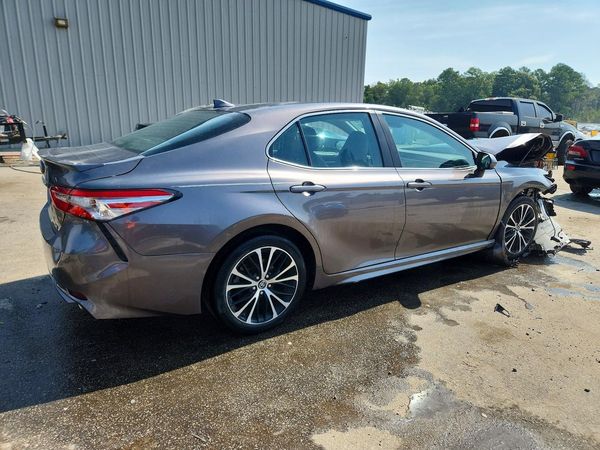 2019 TOYOTA CAMRY