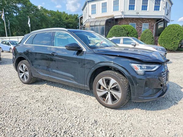 2024 AUDI Q8 E-TRON